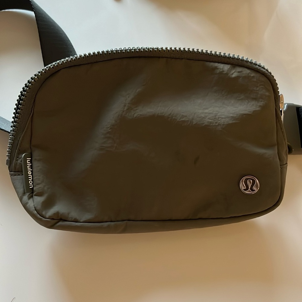 Lululemon Belt Bag - Green